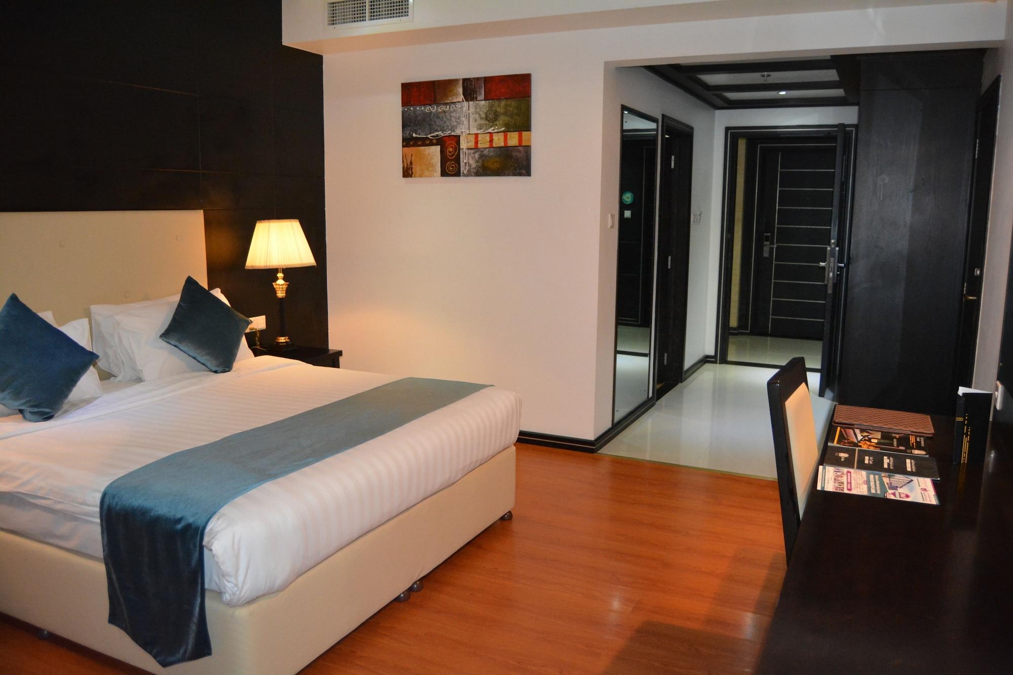 The Olive Hotel, Juffair Manama Exteriör bild