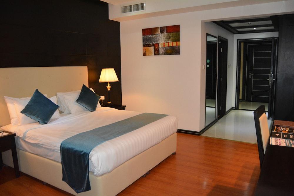 The Olive Hotel, Juffair Manama Exteriör bild
