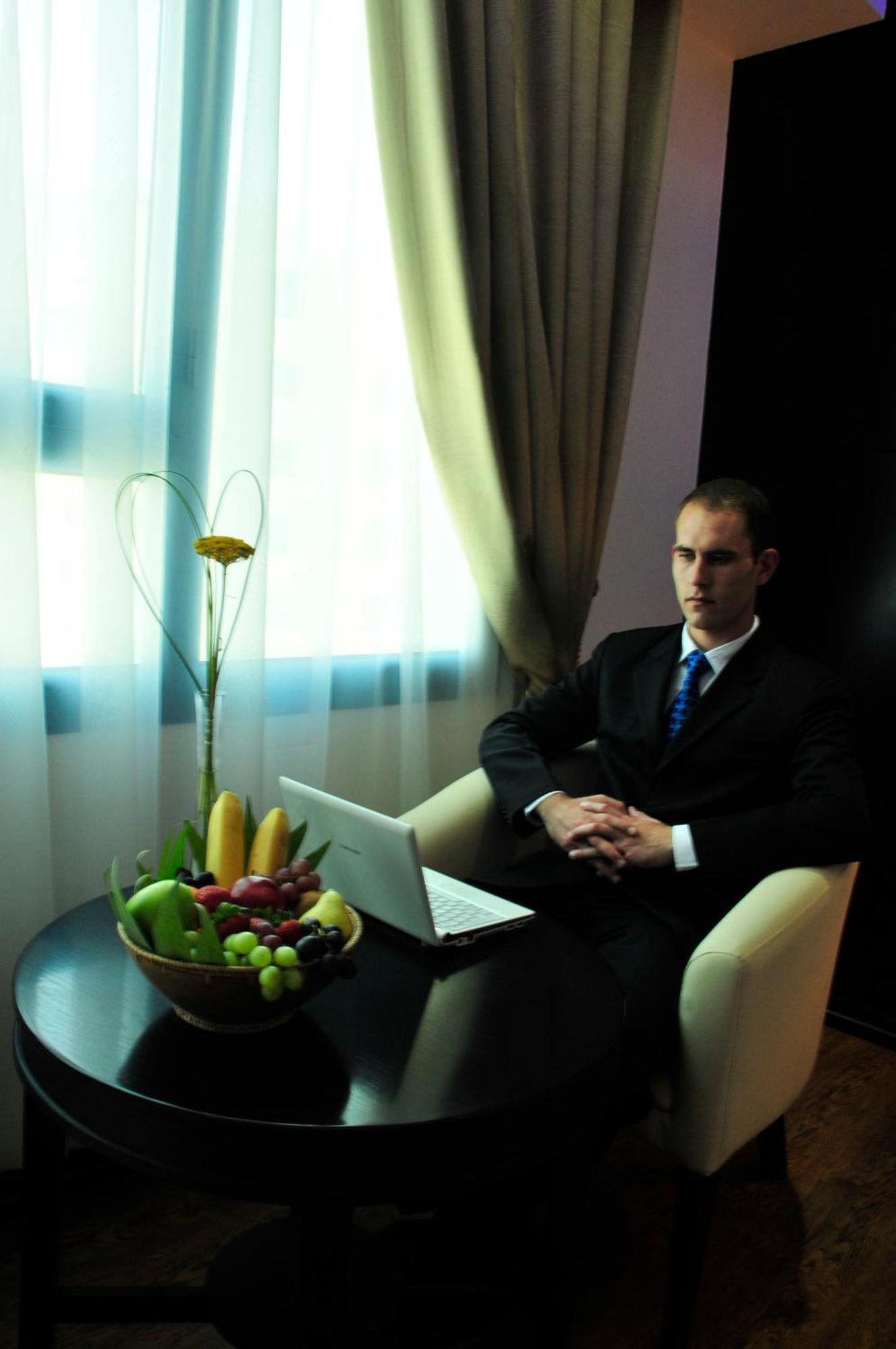 The Olive Hotel, Juffair Manama Exteriör bild