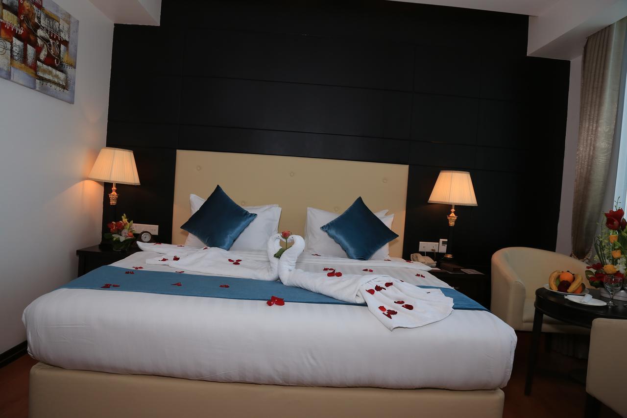 The Olive Hotel, Juffair Manama Exteriör bild